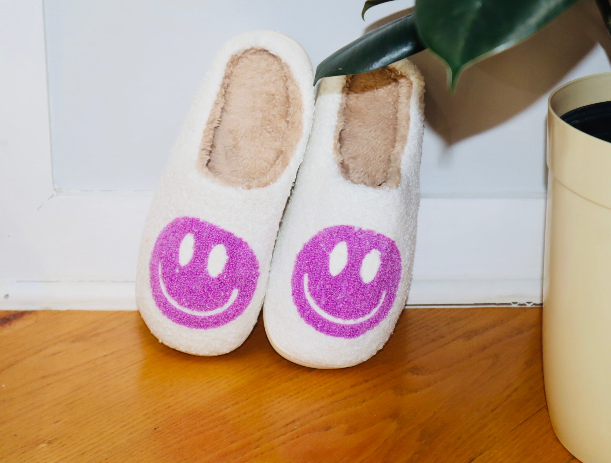 Plush Lounge Slide | Purple Smiley